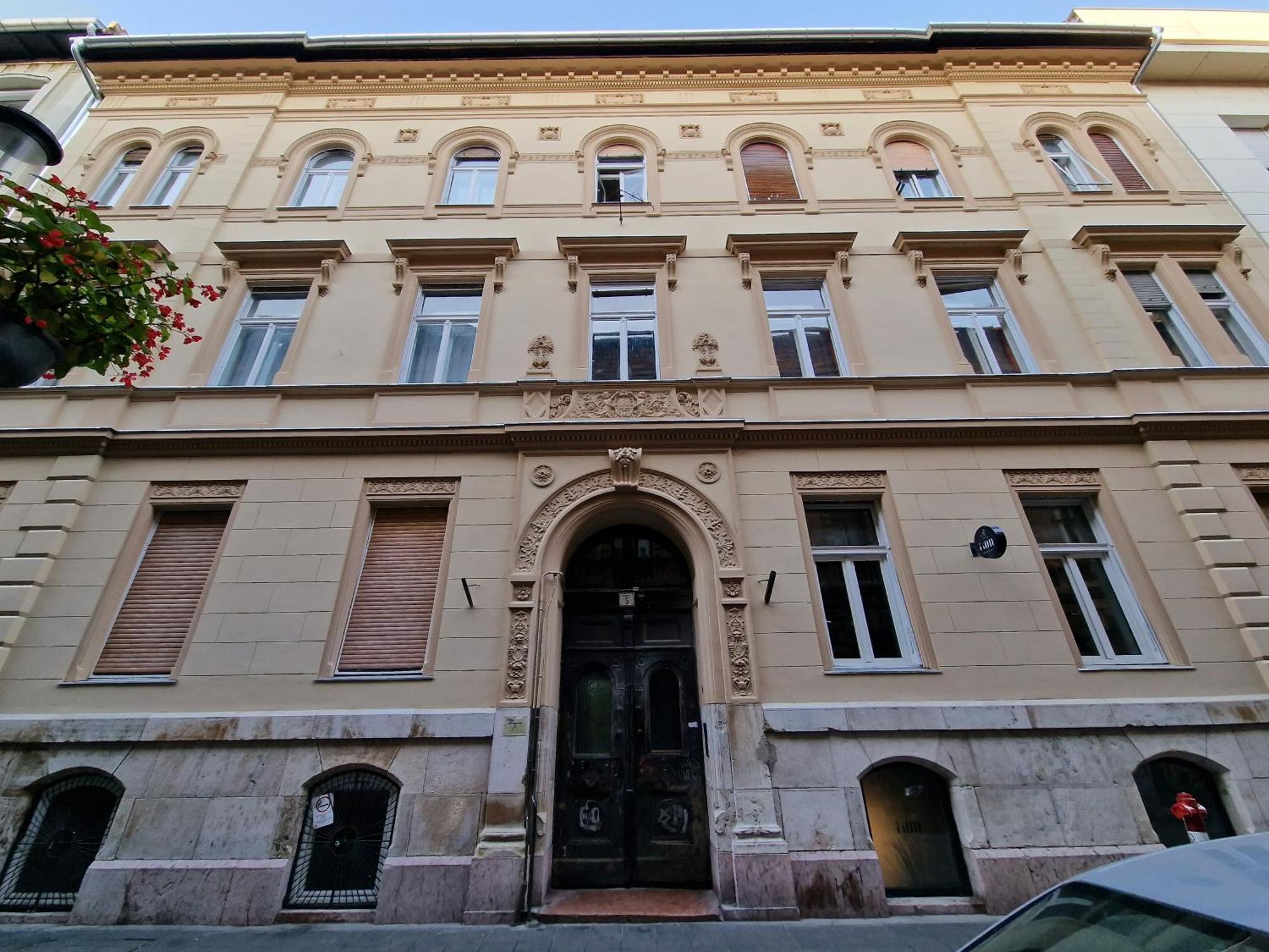Artlovers' Flat - Kazinczy Street Apartment Budapest